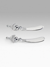 Perfect for the cocktail hour, whimsical spreaders offer garnished handles of sandcast recycled aluminum. From the use of these raw materials to the design process, every step is ecologically sound, contributing to a cleaner environment. Handcrafted Set of two 6L Imported