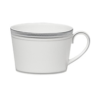 World-renowned fashion designer Monique Lhuillier collaborated with Waterford to create this fine bone china dinnerware collection. Drawing inspiration from the artful details that finish Lhuillier's brilliant couture bridal gowns, each piece in the assortment is decorated with polished platinum accents in a raised stitching design. World-renowned fashion designer Monique Lhuillier collaborated with Waterford to create this fine bone china dinnerware collection. Drawing inspiration from the artful details that finish Lhuillier's brilliant couture bridal gowns, each piece in the assortment is decorated with polished platinum accents in a raised stitching design.