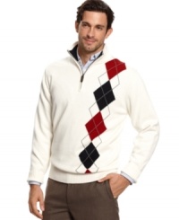 Argyle brings an artistic touch to polished Oscar de la Renta sweater. Argyle brings an artistic touch to polished Oscar de la Renta sweater.