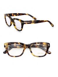 Make a statement in this acetate style detailed with signature logo temples. Available in havana. Logo templesMade in Italy Please note: Non-prescriptive lens. Make a statement in this acetate style detailed with signature logo temples. Available in havana. Logo templesMade in Italy Please note: Non-prescriptive lens.