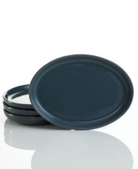A real workhorse in the kitchen, these blue side plates are ideal for prep, and later, enjoying grilled veggies, dips and more. Denby's hardy stoneware stands up to oven and dishwasher use and, with a slate-blue glaze, looks great on casual tables. A real workhorse in the kitchen, these blue side plates are ideal for prep, and later, enjoying grilled veggies, dips and more. Denby's hardy stoneware stands up to oven and dishwasher use and, with a slate-blue glaze, looks great on casual tables.