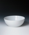 Simple side dishes get a refreshing overhaul when served on this serving bowl from Denby's white dinnerware and dishes collection. The clean, crisp lines and cool, glazed hue infuse your tabletop with modern style. 2.5 liters.
