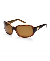 Steve Madden is all about embracing fashion and looking toward the future. His sunglass styles prove it with a funky focus and individual expression. Steve Madden is all about embracing fashion and looking toward the future. His sunglass styles prove it with a funky focus and individual expression.