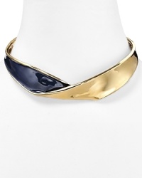 Make the move towards pared-down, modernist accessories with this Robert Lee Morris Soho necklace, which is subtly sculptural, crafted in plated metal. Make the move towards pared-down, modernist accessories with this Robert Lee Morris Soho necklace, which is subtly sculptural, crafted in plated metal.