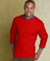 This Tommy Hilfiger sweater boasts timeless style and a ultra soft feel.