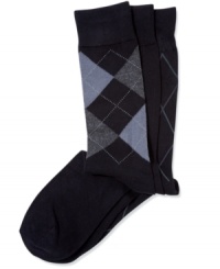 Keep your feet fresh and your look stylish with these socks from Perry Ellis. Keep your feet fresh and your look stylish with these socks from Perry Ellis.