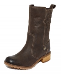 A utilitarian style for all of your cool-weather style. Timberland's E.K. Apley boots feature quilted detail on the shaft and a small heel. A utilitarian style for all of your cool-weather style. Timberland's E.K. Apley boots feature quilted detail on the shaft and a small heel.