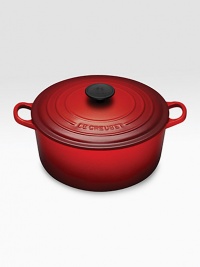 Crafted from heavy stoneware, Le Creuset cookware is the ultimate ingredient for chefs and home cooks worldwide. With its recessed-edge lid, this enameled cast iron oven masters slow cooking, evenly distributing and retaining heat.