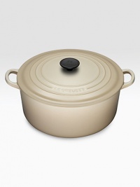 Crafted from heavy stoneware, Le Creuset cookware is the ultimate ingredient for chefs and home cooks worldwide. With its recessed-edge lid, this enameled cast iron oven masters slow cooking, evenly distributing and retaining heat.