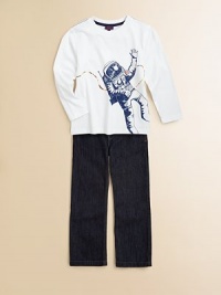A must-have for little explorers, a graphic cotton layer with a cool astronaut motif.Ribbed crewneckLong sleevesCottonMachine washImported of French fabric A must-have for little explorers, a graphic cotton layer with a cool astronaut motif.Ribbed crewneckLong sleevesCottonMachine washImported of French fabric