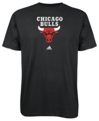 Sport your favorite team's winning spirit in this Chicago Bulls' tee by adidas. Sport your favorite team's winning spirit in this Chicago Bulls' tee by adidas.