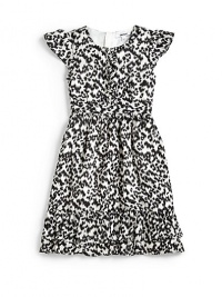 THE LOOKAbstract leopard print, alloverRuffled detail, frontCap sleevesBack zip closureRuffle hemTHE MATERIALPolyester charmeuseFully linedCARE & ORIGINMachine washImported THE LOOKAbstract leopard print, alloverRuffled detail, frontCap sleevesBack zip closureRuffle hemTHE MATERIALPolyester charmeuseFully linedCARE & ORIGINMachine washImported