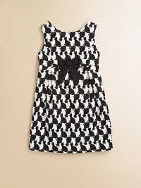 She'll be the cat's meow in this sleeveless woven shift dress.Round necklineSleevelessConcealed back zipperFitted waist with bowPleated skirtCottonMachine washImported She'll be the cat's meow in this sleeveless woven shift dress.Round necklineSleevelessConcealed back zipperFitted waist with bowPleated skirtCottonMachine washImported