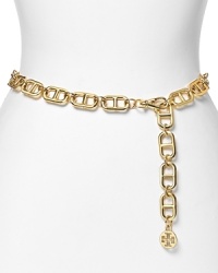 Tory Burch proves details make a difference with this chain link belt. With a logo charm, it was made to add a designer dose yo your daytime looks. Tory Burch proves details make a difference with this chain link belt. With a logo charm, it was made to add a designer dose yo your daytime looks.