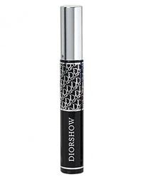 A must have for ultra-glamorous eyes. The mascara inspired by the backstage beauty secrets of top models. For ultra-thick, ultra-long, ultra-curvy lashes. A must have for ultra-glamorous eyes. The mascara inspired by the backstage beauty secrets of top models. For ultra-thick, ultra-long, ultra-curvy lashes.