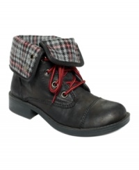 The rugged charm of Roxy's Crosby booties is complemented by the brightly colored laces and the stripes of color in the fold-over plaid cuff. The rugged charm of Roxy's Crosby booties is complemented by the brightly colored laces and the stripes of color in the fold-over plaid cuff.