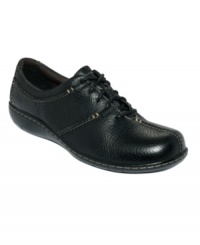 Clarks' Sixty Beals athletic shoes merge relaxed, sporty style with superb comfort. Made in leather, they include a round-toe shape, flexible sole, lace-up detailing on the vamp and stitched embellishment. Clarks' Sixty Beals athletic shoes merge relaxed, sporty style with superb comfort. Made in leather, they include a round-toe shape, flexible sole, lace-up detailing on the vamp and stitched embellishment.