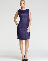 Forever end the wear-to-work dilemma. With impeccable tailoring and a chic contrast back, this Tahari Woman Plus dress makes for an effortless, fuss-free approach to your 9-to-5 wardrobe. Forever end the wear-to-work dilemma. With impeccable tailoring and a chic contrast back, this Tahari Woman Plus dress makes for an effortless, fuss-free approach to your 9-to-5 wardrobe.