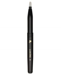 This versatile, synthetic-bristled brush is the ideal partner to all lip color products. This sleek applicator retracts easily forportable convenience. Applies lip color for a flawless look. The tapered, smaller tip allows an even, controlled application. How to Use: Glide brush along or into lip product. For lipstick: Begin at outer corners of the mouth. Apply inward along edges to fill in lips. For lip gloss: Begin at center of the lip, avoiding edges, and blend gloss outward.