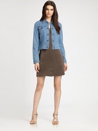 The classic denim jacket, contoured and cropped for a decidedly feminine shape.Point collarButton-frontChest pocketsBack tabs at waistCottonMachine washMade in USA of Italian fabricModel shown is 5'9½ (176cm) wearing US size Small. The classic denim jacket, contoured and cropped for a decidedly feminine shape.Point collarButton-frontChest pocketsBack tabs at waistCottonMachine washMade in USA of Italian fabricModel shown is 5'9½ (176cm) wearing US size Small.