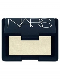 This truly versatile highlighting product may be worn on its own or layered over other color products for added highlight and dimension. The soft shimmering color will add instant radiance to any complexion, and may be used on the face and body. This truly versatile highlighting product may be worn on its own or layered over other color products for added highlight and dimension. The soft shimmering color will add instant radiance to any complexion, and may be used on the face and body.