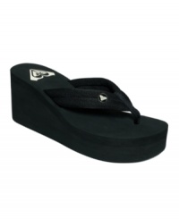 Upgrade your definition of casual. The Pagoda flip flops by Roxy feature a towering platform with cool mesh straps. Upgrade your definition of casual. The Pagoda flip flops by Roxy feature a towering platform with cool mesh straps.