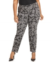 Rock one of the season's most-wanted trends with Seven Jeans' printed plus size skinnies! Rock one of the season's most-wanted trends with Seven Jeans' printed plus size skinnies!