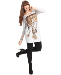 Look purr-fect this season with ING's long sleeve plus size tunic top, spotlighting a leopard print!