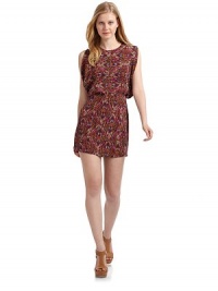 THE LOOKAllover paisley printKimono-inspired designDolman sleevesOpen back keyhole cutout detailBack zip closureTHE FITAbout 31 from shoulder to hemTHE MATERIALSilkFully linedCARE & ORIGINDry cleanMade in USAModel shown is 5'10½ (179cm) wearing US size Small. THE LOOKAllover paisley printKimono-inspired designDolman sleevesOpen back keyhole cutout detailBack zip closureTHE FITAbout 31 from shoulder to hemTHE MATERIALSilkFully linedCARE & ORIGINDry cleanMade in USAModel shown is 5'10½ (179cm) wearing US size Small.