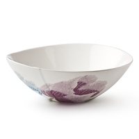 This colorful botanical, a perfect accompaniment to solids, reflects DVF style inspired by nature. Its large-scale flowers with exaggerated petals bring garden whimsy to the table. This colorful botanical, a perfect accompaniment to solids, reflects DVF style inspired by nature. Its large-scale flowers with exaggerated petals bring garden whimsy to the table.