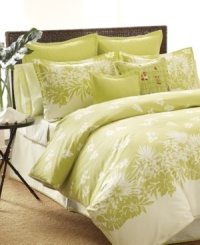 It's always greener. A modern print of botanical silhouettes transforms your room into a tropical oasis with Tommy Bahama's Paradise Isle comforter set. Featuring pure cotton. Includes white bedskirt finished with green trim. (Clearance)
