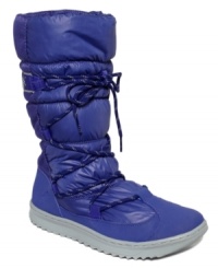 Stay warm no matter what the temperature in Puma's Snow Nylon boots. Toggle closures up the shaft keep everything nice and snug. Stay warm no matter what the temperature in Puma's Snow Nylon boots. Toggle closures up the shaft keep everything nice and snug.