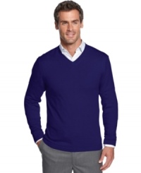 Start the season off with a solid style decision and this versatile v-neck sweater from Alfani Black. Start the season off with a solid style decision and this versatile v-neck sweater from Alfani Black.