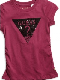 GUESS Kids Girls Little Girl Logo Tee with Sequins, DARK PINK (5/6) GUESS Kids Girls Little Girl Logo Tee with Sequins, DARK PINK (5/6)