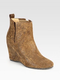 A lust-worthy silhouette of crackled leather with a simple elevated wedge. Self-covered heel, 3½ (90mm)Leather upperLeather liningRubber solePadded insoleMade in Italy A lust-worthy silhouette of crackled leather with a simple elevated wedge. Self-covered heel, 3½ (90mm)Leather upperLeather liningRubber solePadded insoleMade in Italy