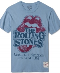 Let it out, scream, and shout with this vintage Rolling Stones short sleeve t-shirt. Let it out, scream, and shout with this vintage Rolling Stones short sleeve t-shirt.