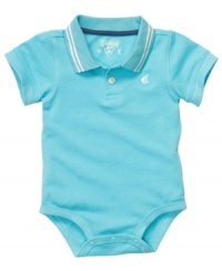 Keep him classic and comfortable in this adorable polo bodysuit from Osh Kosh. Keep him classic and comfortable in this adorable polo bodysuit from Osh Kosh.