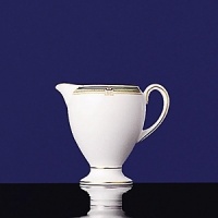 Oberon's delicate floral pattern recalls the first blossoms of spring, yet is understated enough to complement any table decor. Bone china. Oberon's delicate floral pattern recalls the first blossoms of spring, yet is understated enough to complement any table decor. Bone china.