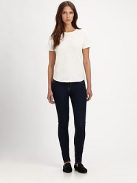 Classic tee of pure cotton, reinvented by a draped shirttail hem. RoundneckShort sleevesDraped shirttail hemCottonMachine washMade in USAModel shown is 5'9½ (176cm) wearing US size Small.This style runs true to size. We recommend ordering your usual size for a standard fit. Classic tee of pure cotton, reinvented by a draped shirttail hem. RoundneckShort sleevesDraped shirttail hemCottonMachine washMade in USAModel shown is 5'9½ (176cm) wearing US size Small.This style runs true to size. We recommend ordering your usual size for a standard fit.