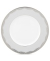 Bordered with delicate platinum flowers, the Lenox Bloomfield accent plate brings refreshing elegance to sure-to-be memorable occasions. Timeless bone china in pure white with a band of pewter complements just about any setting.