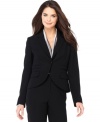 Give your suiting a stylish spin with this Nine West jacket, featuring a high cutaway hem and a unique triple pocket detail at each side. Pair seamlessly with separates from the rest of Nine West's suiting collection!