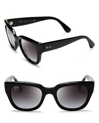 Cutting-edge cat eye meets classic Wayfarer in these supremely stylish Ray-Ban sunglasses. Cutting-edge cat eye meets classic Wayfarer in these supremely stylish Ray-Ban sunglasses.