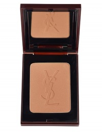 This bronzing powder provides an instant healthy glow thanks to the incorporation of the new Sun Radiance pigments. These special effect pigments capture the light and diffuse a golden reflection in all directions. The complexion is smooth, leaving skin looking refreshed and rested. .35 oz. 