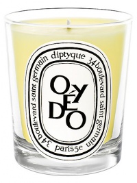 The Oyedo scent is refreshing and stimulating. This candle is the fruit of a tonic blend of citrus fruits (mandarin and grapefruit).Fruity 50-60 hours burn time Keep wick trimmed to ½ to ensure optimal use Hand poured and made in France The Oyedo scent is refreshing and stimulating. This candle is the fruit of a tonic blend of citrus fruits (mandarin and grapefruit).Fruity 50-60 hours burn time Keep wick trimmed to ½ to ensure optimal use Hand poured and made in France