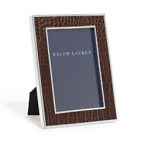 Beautiful single photo frame, finely crafted in supple alligator-embossed leather for a heritage-inspired look. Beautiful single photo frame, finely crafted in supple alligator-embossed leather for a heritage-inspired look.