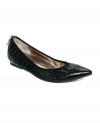 Sleek and sophisticated, the Siena pointy toe flats by DMSX blend comfort and versatility into one smooth silhouette.