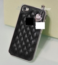 Designer inspired black white Set - 3.5mm pink Anti dust Ear Cap Dock Plug and Leather iPhone 4 4S case-Black Designer inspired black white Set - 3.5mm pink Anti dust Ear Cap Dock Plug and Leather iPhone 4 4S case-Black