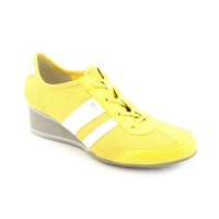 DKNY Raina Womens Size 8 Yellow Mesh Athletic Sneakers Shoes DKNY Raina Womens Size 8 Yellow Mesh Athletic Sneakers Shoes