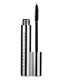 MASCARA NOIR lengthens and separates the lashes while imparting a luminous finish. Contains Chantecaille's signature Rosewater for its unique antibacterial and moisturizing effects, as well as fortifying Vitamin E, Beeswax, and the soothing touch of Green Tea. MASCARA NOIR lengthens and separates the lashes while imparting a luminous finish. Contains Chantecaille's signature Rosewater for its unique antibacterial and moisturizing effects, as well as fortifying Vitamin E, Beeswax, and the soothing touch of Green Tea.