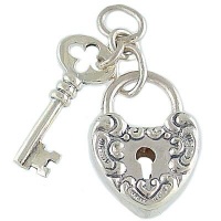 Heart Lock and Key Movable Vintage Style 925 Sterling Silver Traditional Charm or Pendant Heart Lock and Key Movable Vintage Style 925 Sterling Silver Traditional Charm or Pendant